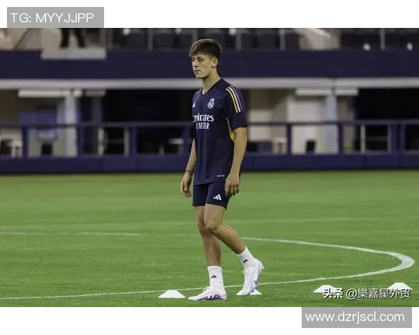 足球明星追逐足坛新星的精彩视频合集与背后故事揭秘